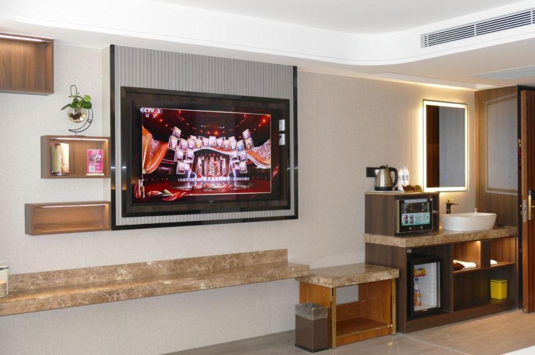 Jinan Yuquan Simpson Hotel Экстерьер фото