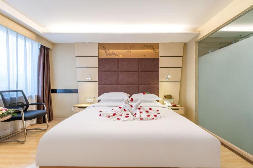 Jinan Yuquan Simpson Hotel Экстерьер фото